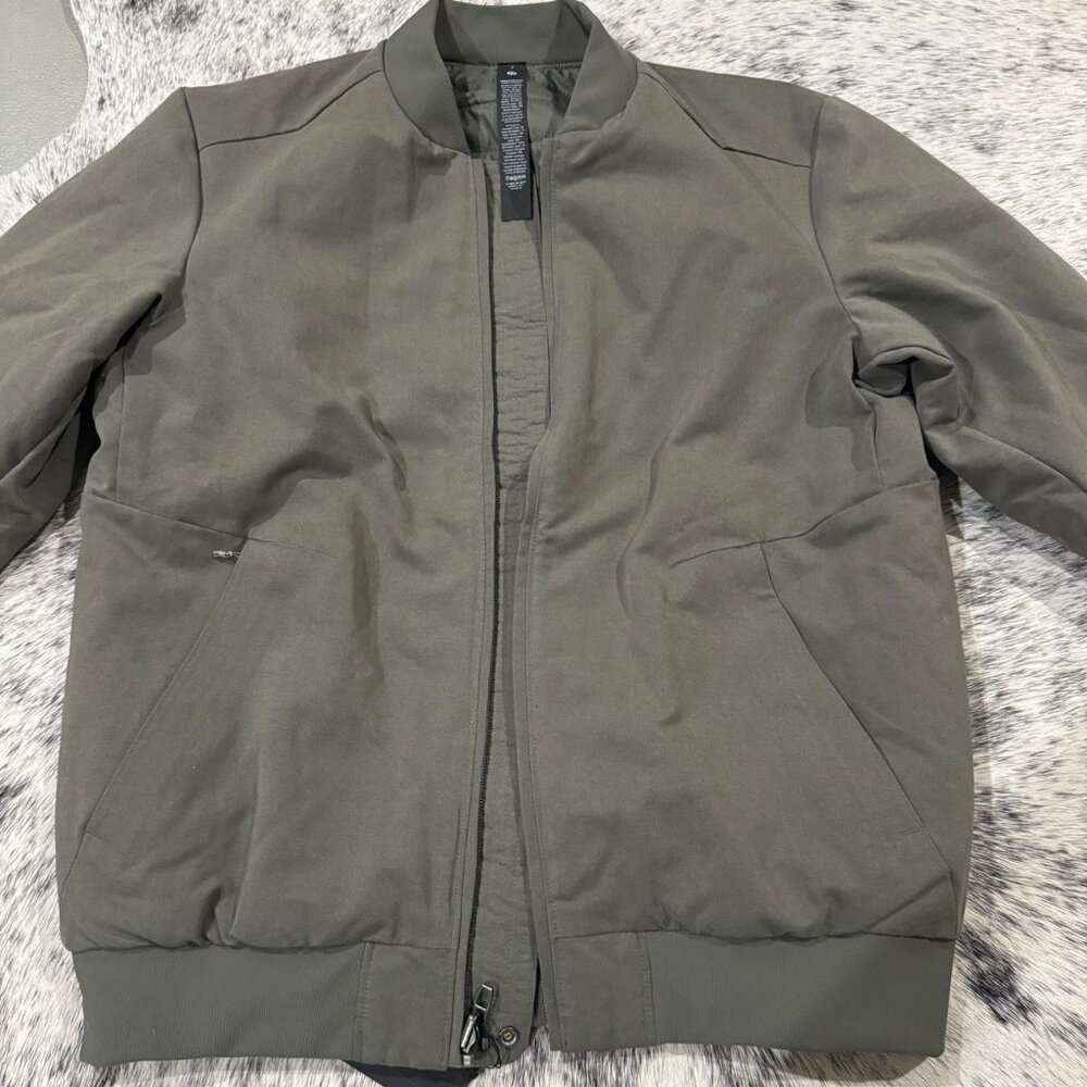 Lululemon Switch Over Bomber | Green | Medium